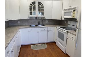 4011 Upminster J 4011, Deerfield Beach