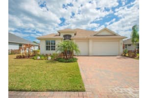 8330 Summer Lake Drive, Vero Beach