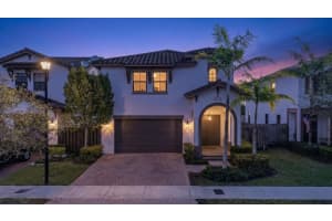 8751 Nw 102nd Place, Doral