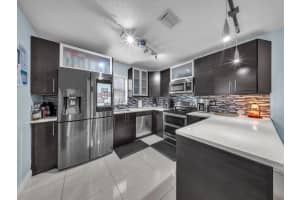 2496 Nw 99th Avenue, Coral Springs