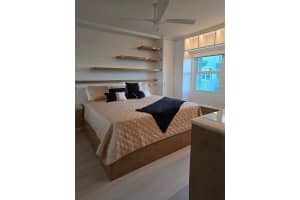 1035 Hillsboro Mile 32, Hillsboro Beach