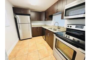 2800 Nw 56th Avenue H407, Lauderhill