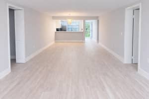 1717 Whitehall Drive 205, Davie