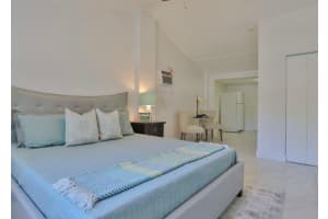 735 Ne 37th Street A, Oakland Park