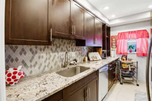 2300 Nw 22nd Avenue Unit 112, Delray Beach
