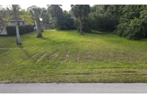 755 38th Court, Vero Beach