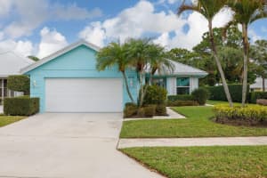 2275 Sw Mayflower Drive, Palm City