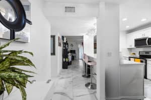 10762 La Placida Drive 7-107, Coral Springs