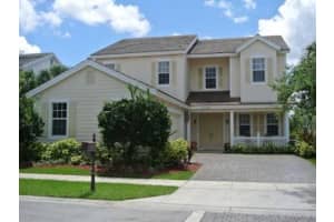 6764 Lakeside Circle, Davie