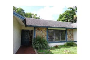 5697 Sw 100th Avenue, Cooper City