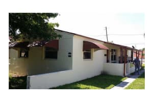 2030 Taylor, Hollywood