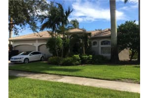 8908 Nw 34th St, Cooper City