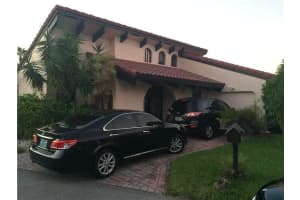 8229 Pine Dr 63, Tamarac