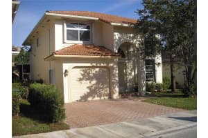 603 Turtle Run, Weston