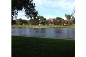 3750 Inverrary Dr 1b, Lauderhill