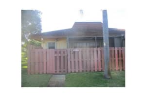 2383 Sw 70th Ter 31, Davie