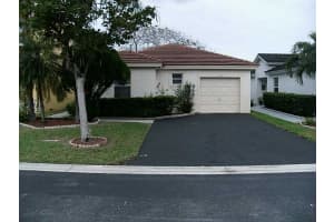 6745 Nw 69th Ct, Tamarac