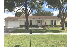 902 Nw 133rd Avenue, Sunrise