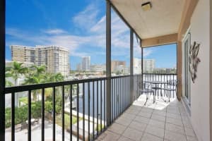 2420 Diana Dr 301, Hallandale Beach