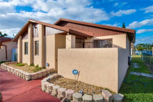5053 Nw 195th Ter, Miami Gardens