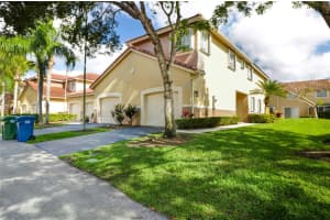 3859 San Simeon Circle 3859, Weston
