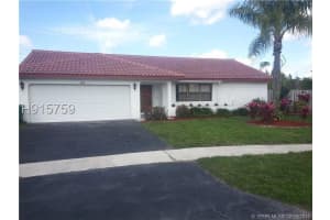8941 Nw 80th Dr, Tamarac