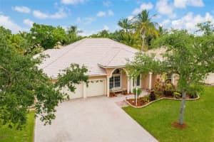 16231 Cranberry Ct, Davie