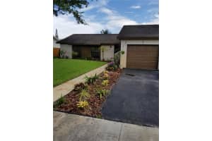 10136 Nw 21 Street, Pembroke Pines