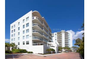 1640 Summerhouse Ln #31, SARASOTA