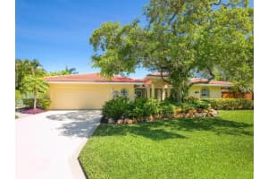 746 Siesta Key Cir, SARASOTA