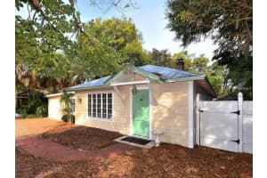 1681 Bahia Vista St, SARASOTA