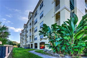 210 3rd St W #8406, BRADENTON