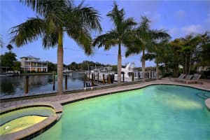 975 Whitakers Ln, SARASOTA