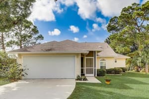 2039 Wood Hollow Pl, SARASOTA