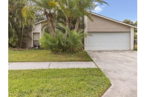 670 Eastpointe Pkwy, SARASOTA