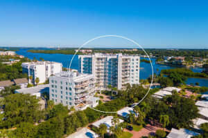 1660 Summerhouse Ln #402, SARASOTA