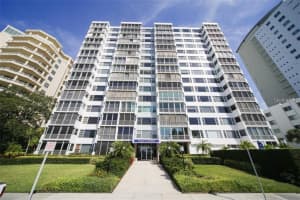 555 S Gulfstream Ave #304, SARASOTA 555 S Gulfstream Ave #304, SARASOTA