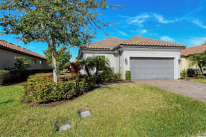 8737 Bellussi Dr, SARASOTA