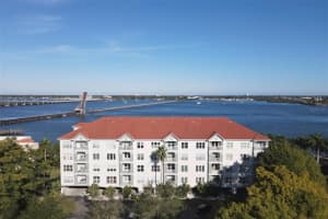 210 3rd St W #8103, BRADENTON