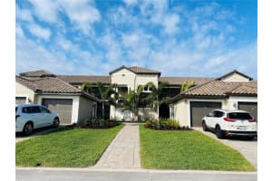 5664 Palmer Cir #202, BRADENTON