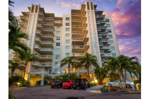 1660 Summerhouse Ln #103, SARASOTA