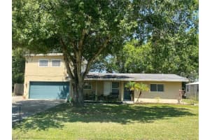 647 West Lake Dr, SARASOTA