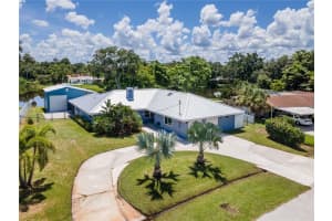 421 Lake Dr, SARASOTA