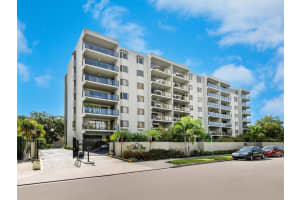 755 S Palm Ave #404, SARASOTA