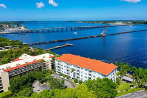 210 3rd St W #8405, BRADENTON