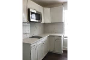 401 Colonia Ln E #17, NOKOMIS