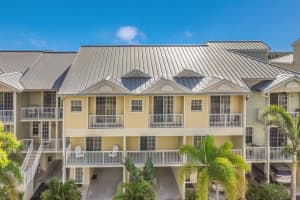 Townhouse for sale in RUSKIN Florida 