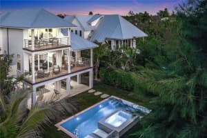 6925 Longboat Dr S, LONGBOAT KEY