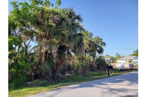928 Tropical Ave Nw, PORT CHARLOTTE