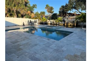 345 Avenida Leona, SARASOTA